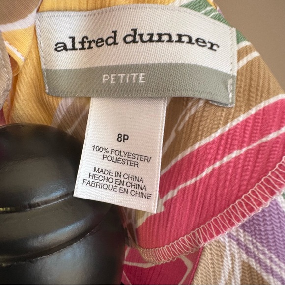 Vintage Alfred Dunner Shortsleeve Geometric Blouse Women’s Size 8P - Picture 5 of 5